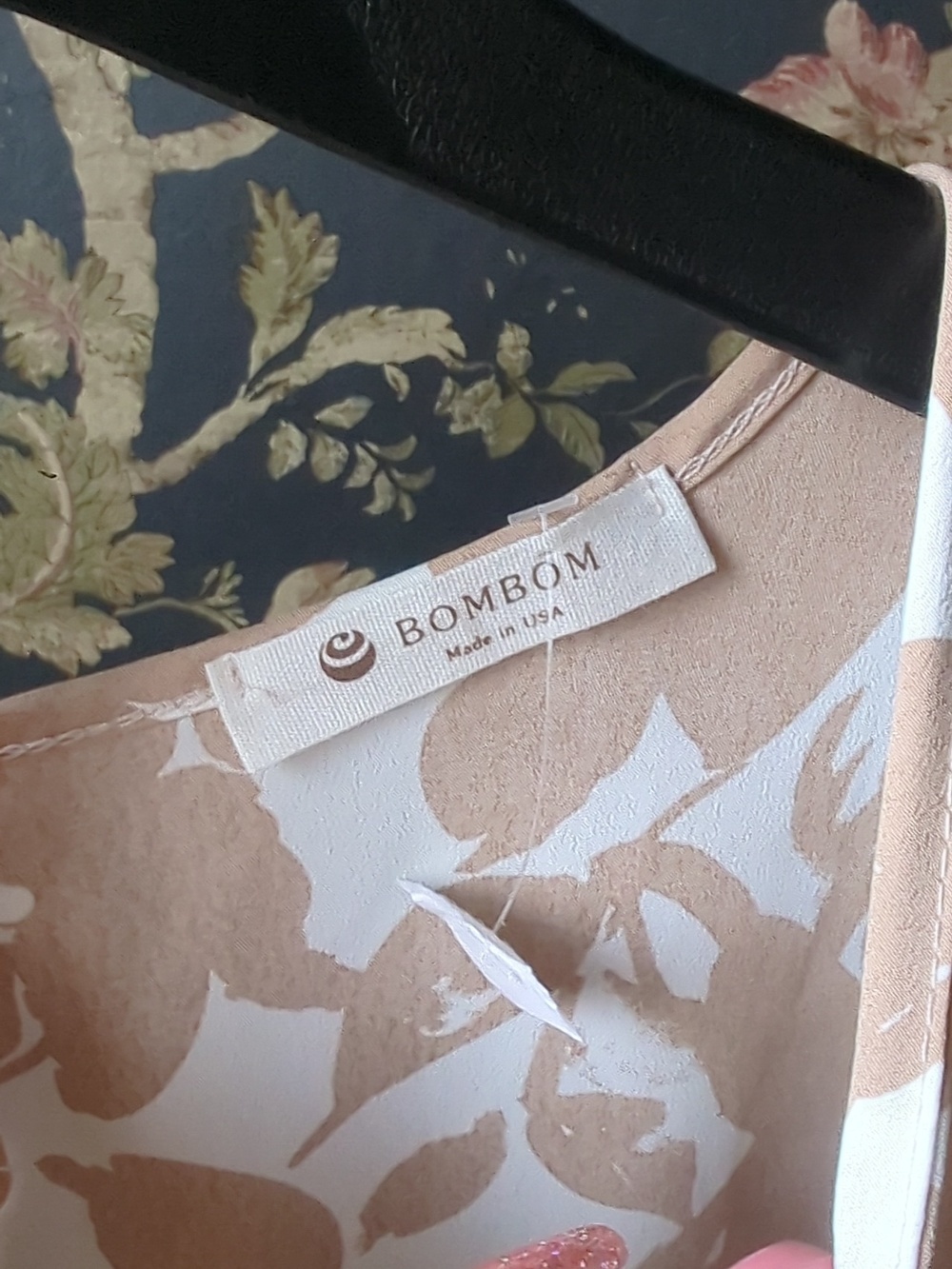 Bombom Floral Peplum Tunic Top in Beige and White Large - Picture 2 of 7